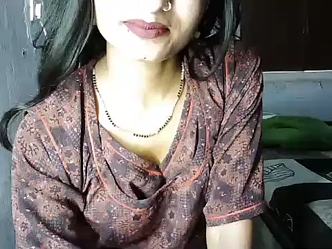 Snapshot of ROSE_GOLDE chatting on June 8, 2026, 12:49 pm ROSE GOLDE online show from June 8, 2026, 12:49 pm