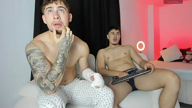 twinguys online show from September 10, 2025, 1:43 pm