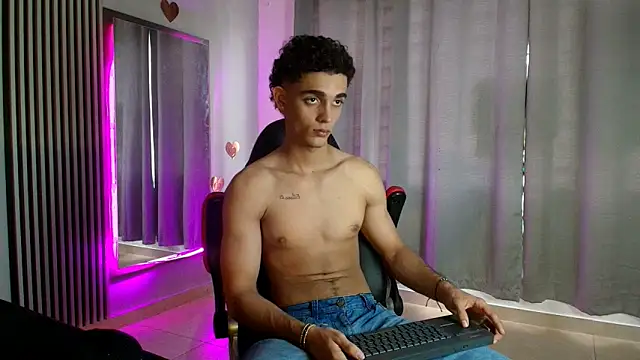 Snapshot of nathan_shimmer chatting on November 23, 2025, 4:28 pm nathan shimmer online show from November 23, 2025, 4:28 pm