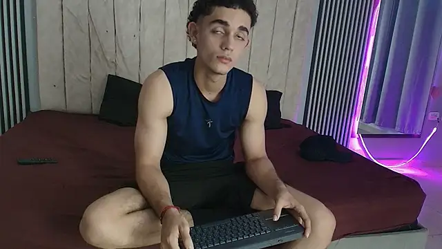 Snapshot of nathan_shimmer chatting on November 8, 2025, 8:56 pm nathan shimmer online show from November 8, 2025, 8:56 pm