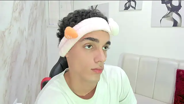 Snapshot of nathan_shimmer chatting on October 7, 2025, 8:43 pm nathan shimmer online show from October 7, 2025, 8:43 pm