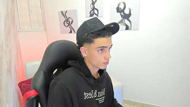 Snapshot of nathan_shimmer chatting on September 25, 2025, 8:37 pm nathan shimmer online show from September 25, 2025, 8:37 pm