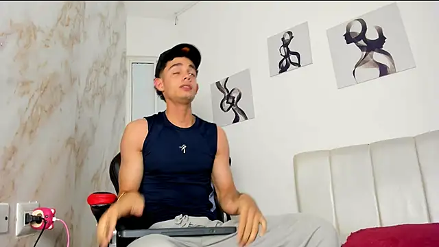 Snapshot of nathan_shimmer chatting on October 15, 2025, 1:30 pm nathan shimmer online show from October 15, 2025, 1:30 pm