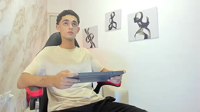 Snapshot of nathan_shimmer chatting on September 25, 2025, 4:29 am nathan shimmer online show from September 25, 2025, 4:29 am