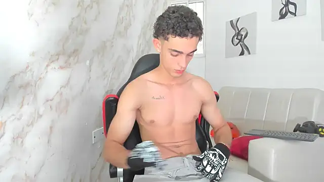 Snapshot of nathan_shimmer chatting on October 4, 2025, 8:32 pm nathan shimmer online show from October 4, 2025, 8:32 pm