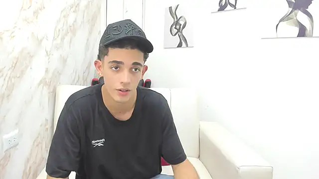 Snapshot of nathan_shimmer chatting on September 30, 2025, 8:37 pm nathan shimmer online show from September 30, 2025, 8:37 pm