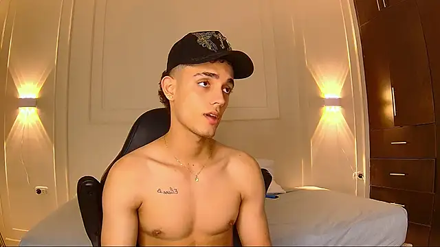 Snapshot of nathan_shimmer chatting on December 17, 2025, 1:49 pm nathan shimmer online show from December 17, 2025, 1:49 pm