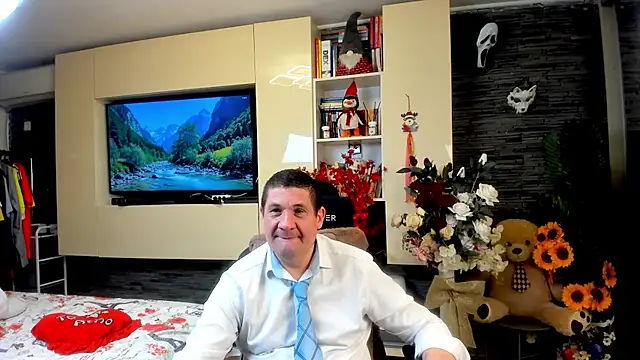 SpartacusDaddy48 online show from May 30, 2026, 2:18 am