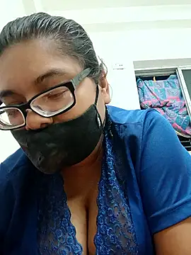 Snapshot of Elie_couple143 chatting on November 1, 2025, 8:03 pm Elie couple143 online show from November 1, 2025, 8:03 pm