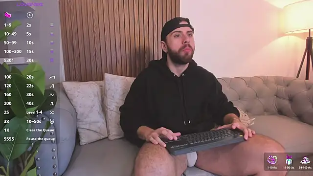 Maximo Wolff online show from April 12, 2026, 9:01 am