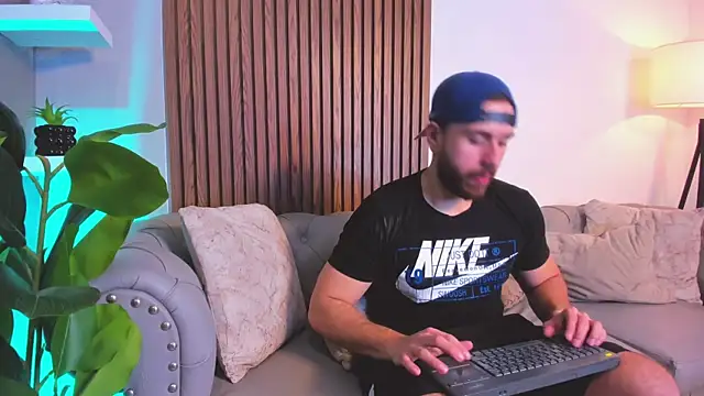 Maximo Wolff online show from April 8, 2026, 7:15 pm