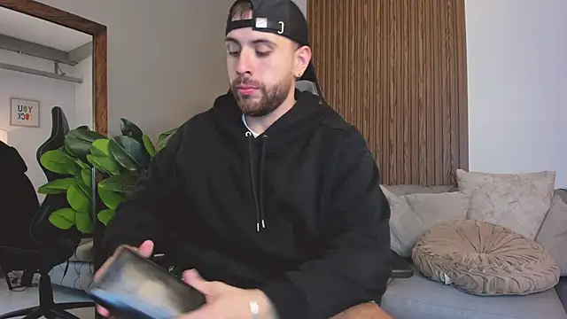 Maximo Wolff online show from March 20, 2026, 12:00 am