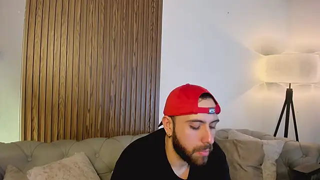 Snapshot of Maximo_Wolff chatting on May 20, 2026, 8:06 pm Maximo Wolff online show from May 20, 2026, 8:06 pm