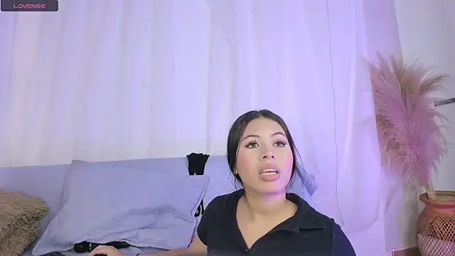 Snapshot of Star_party66 chatting on January 6, 2026, 2:37 am Star party66 online show from January 6, 2026, 2:37 am