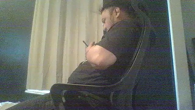 Snapshot of raredick chatting on April 21, 2026, 9:32 pm raredick online show from April 21, 2026, 9:32 pm