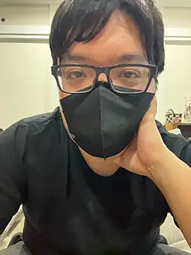 I SHO0106 online show from October 3, 2025, 7:32 am