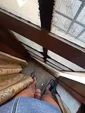 Snapshot of desir3dlund chatting on February 7, 2026, 11:07 am desir3dlund online show from February 7, 2026, 11:07 am