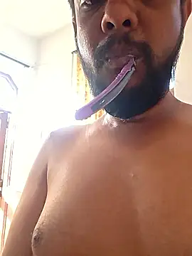 desir3dlund online show from April 25, 2026, 2:14 am