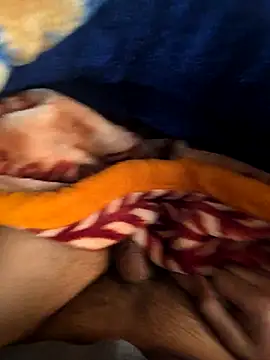 Snapshot of desir3dlund chatting on November 30, 2025, 3:40 am desir3dlund online show from November 30, 2025, 3:40 am