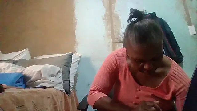Snapshot of Nicky52 chatting on April 18, 2026, 2:08 pm Nicky52 online show from April 18, 2026, 2:08 pm
