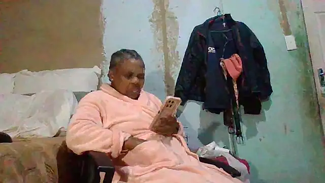 Snapshot of Nicky52 chatting on May 19, 2026, 4:03 pm Nicky52 online show from May 19, 2026, 4:03 pm