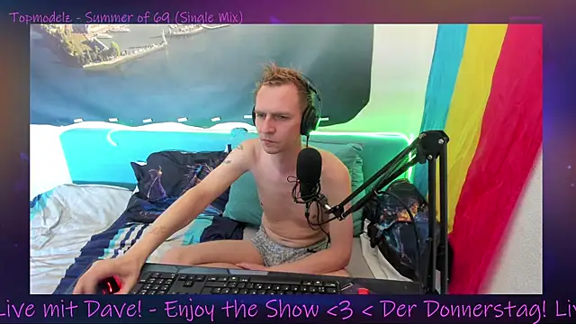 Snapshot of DaveLindau chatting on September 18, 2025, 2:53 pm DaveLindau online show from September 18, 2025, 2:53 pm