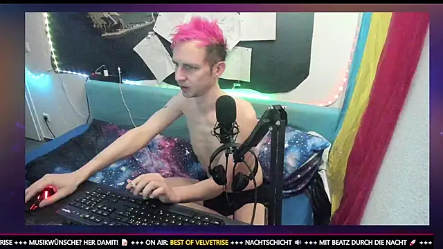 Snapshot of DaveLindau chatting on January 13, 2026, 9:41 pm DaveLindau online show from January 13, 2026, 9:41 pm