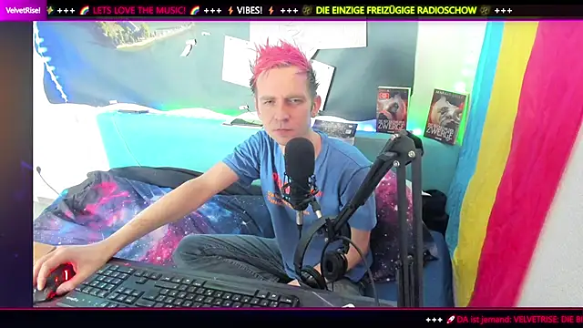 Snapshot of DaveLindau chatting on February 10, 2026, 11:09 am DaveLindau online show from February 10, 2026, 11:09 am