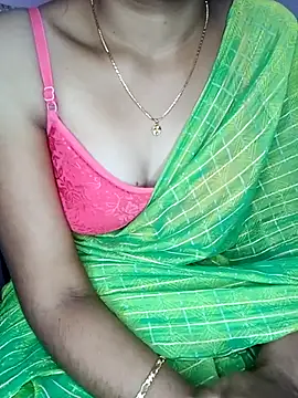 Snapshot of Nidhi_lovely chatting on October 28, 2025, 6:01 am Nidhi lovely online show from October 28, 2025, 6:01 am