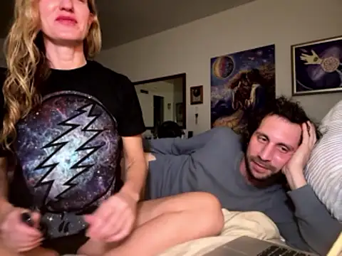 Snapshot of MackdaddyandgG chatting on January 12, 2026, 12:06 am MackdaddyandgG online show from January 12, 2026, 12:06 am