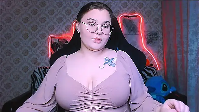 InLoveWithLife26 online show from October 24, 2025, 8:08 pm