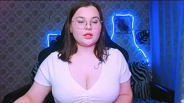 Snapshot of InLoveWithLife26 chatting on December 20, 2025, 7:28 pm InLoveWithLife26 online show from December 20, 2025, 7:28 pm