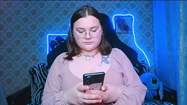 InLoveWithLife26 online show from September 29, 2025, 7:41 pm