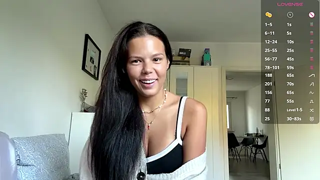 Snapshot of MaydaCornwall chatting on October 1, 2025, 7:13 am MaydaCornwall online show from October 1, 2025, 7:13 am