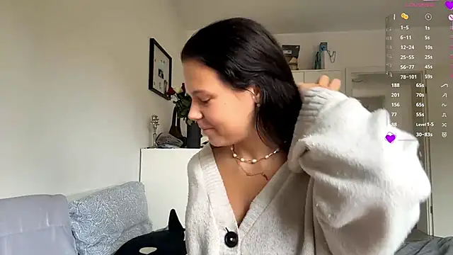 Snapshot of MaydaCornwall chatting on November 9, 2025, 9:02 am MaydaCornwall online show from November 9, 2025, 9:02 am