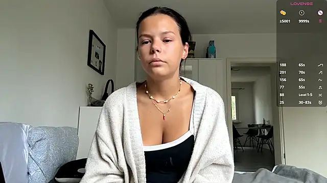 Snapshot of MaydaCornwall chatting on September 30, 2025, 7:03 am MaydaCornwall online show from September 30, 2025, 7:03 am