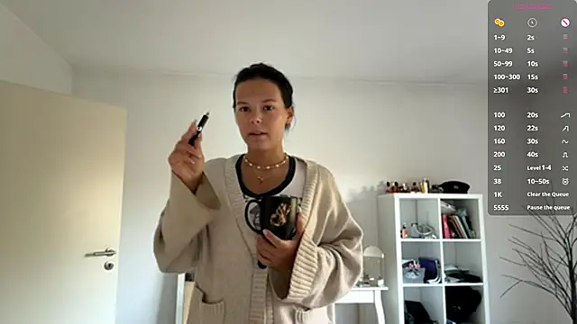 Snapshot of MaydaCornwall chatting on September 26, 2025, 7:04 am MaydaCornwall online show from September 26, 2025, 7:04 am