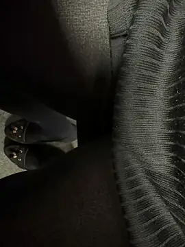 HiddenHoneyLDN online show from September 10, 2025, 2:49 pm