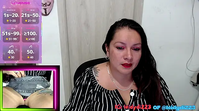 leidydi223 online show from September 22, 2025, 12:05 am