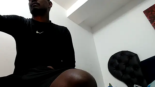 Snapshot of ElCaballeroNegro24 chatting on May 17, 2026, 1:49 am ElCaballeroNegro24 online show from May 17, 2026, 1:49 am