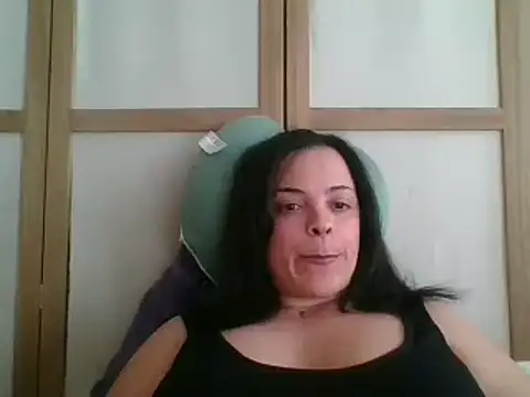 ITALIANASISIXX online show from February 22, 2026, 2:52 pm