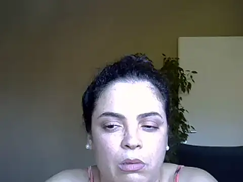Snapshot of ITALIANASISIXX chatting on May 25, 2026, 3:00 pm ITALIANASISIXX online show from May 25, 2026, 3:00 pm