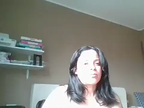 Snapshot of ITALIANASISIXX chatting on April 14, 2026, 6:51 am ITALIANASISIXX online show from April 14, 2026, 6:51 am