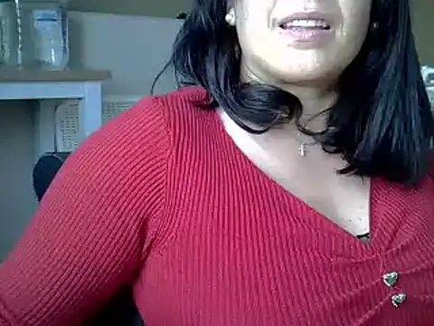 Snapshot of ITALIANASISIXX chatting on May 19, 2026, 1:29 pm ITALIANASISIXX online show from May 19, 2026, 1:29 pm
