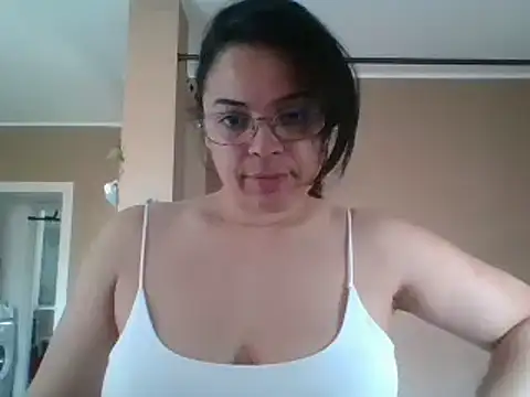 Snapshot of ITALIANASISIXX chatting on April 18, 2026, 7:44 am ITALIANASISIXX online show from April 18, 2026, 7:44 am