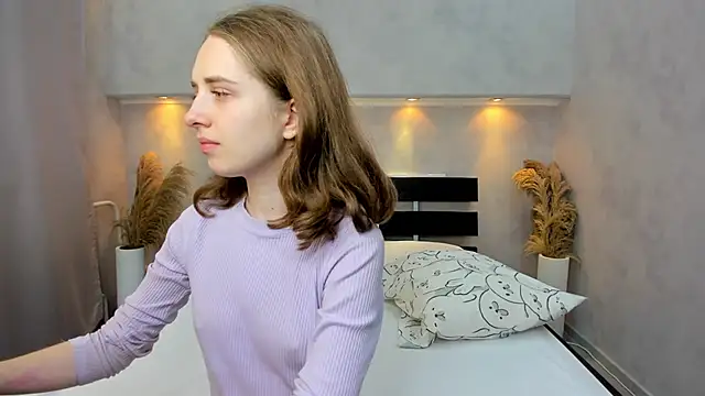 Snapshot of Camilla_Kelly chatting on October 3, 2025, 12:03 am Camilla Kelly online show from October 3, 2025, 12:03 am