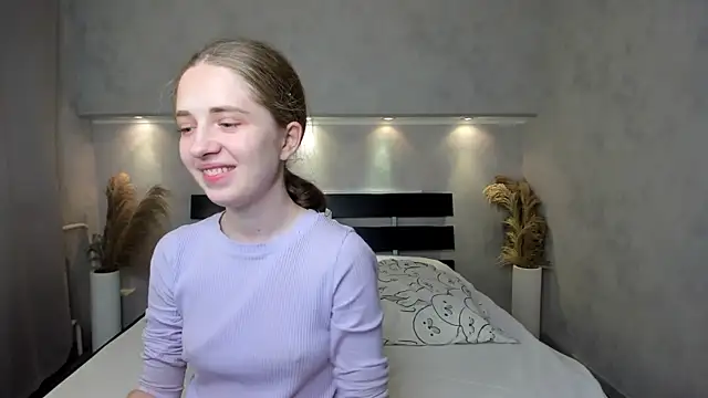 Snapshot of Camilla_Kelly chatting on October 5, 2025, 1:07 am Camilla Kelly online show from October 5, 2025, 1:07 am