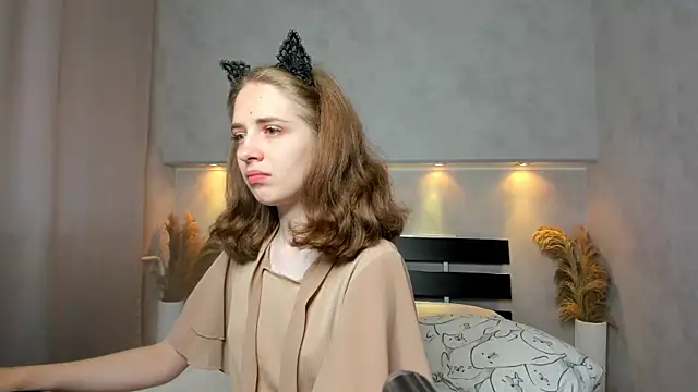 Snapshot of Camilla_Kelly chatting on September 14, 2025, 12:11 am Camilla Kelly online show from September 14, 2025, 12:11 am