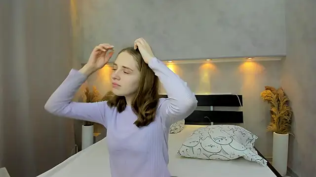 Snapshot of Camilla_Kelly chatting on October 1, 2025, 12:06 am Camilla Kelly online show from October 1, 2025, 12:06 am