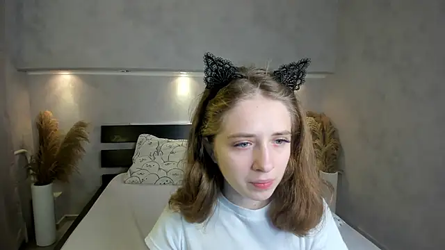 Snapshot of Camilla_Kelly chatting on October 9, 2025, 1:17 am Camilla Kelly online show from October 9, 2025, 1:17 am